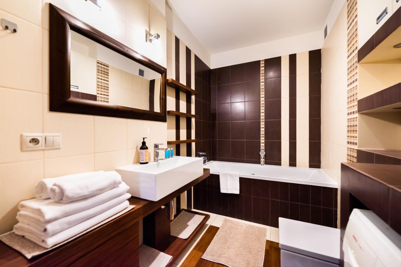 Bemowo Green Wood Apartment ワルシャワ エクステリア 写真
