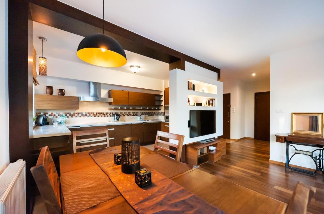 Bemowo Green Wood Apartment ワルシャワ エクステリア 写真